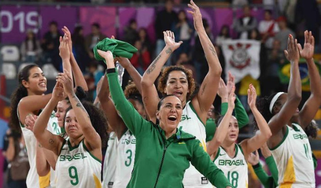 Brasil supera EUA e ganha o ouro no basquete feminino