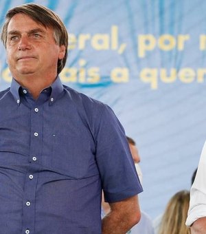 Fernando Collor se aproxima de Bolsonaro mirando em 2022