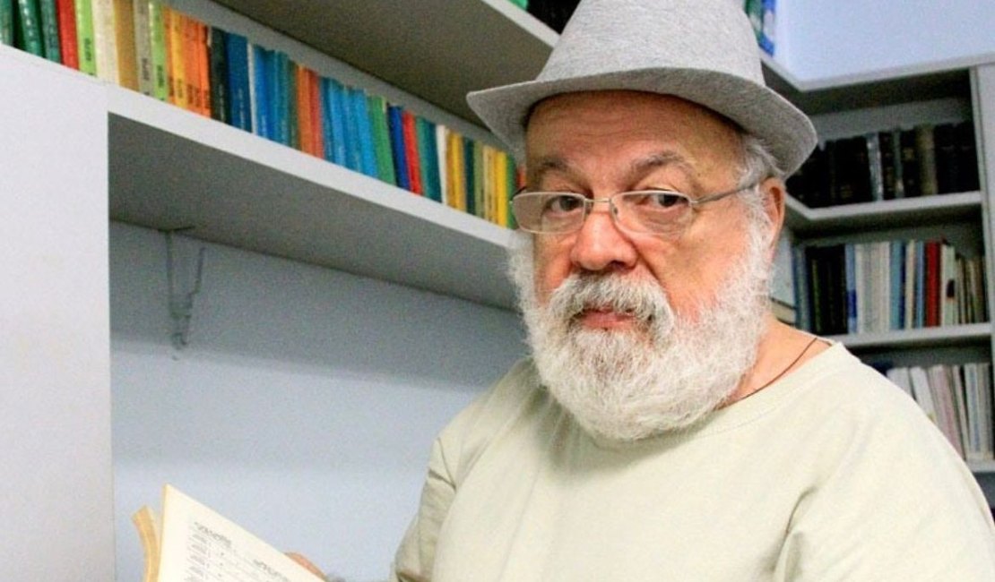 Legado do historiador Luiz Sávio é destaque na Folha de S.Paulo