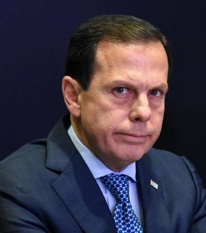 Doria e Bolsonaro trocam acusações sobre colapso em Manaus
