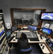 Rádio Senado amplia transmissão e estreia programação em Maceió 