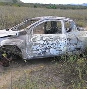 Veículo roubado em Piaçabuçu é encontrado carbonizado em Pernambuco