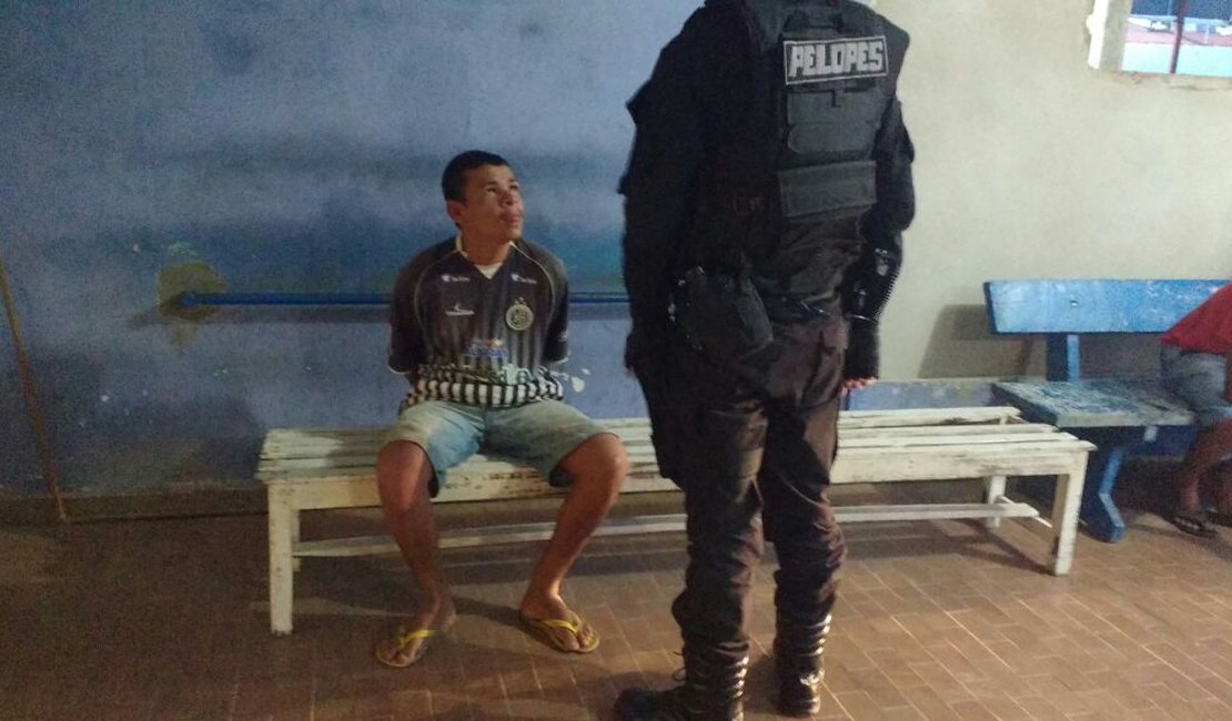 Homem é preso após se masturbar em via pública em Arapiraca