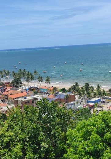 MPF obtém decisão para retirada imediata de trailer na faixa de praia em Maragogi