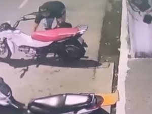 [Vídeo] Roubo de peça central de motocicletas chama atenção da polícia em Arapiraca