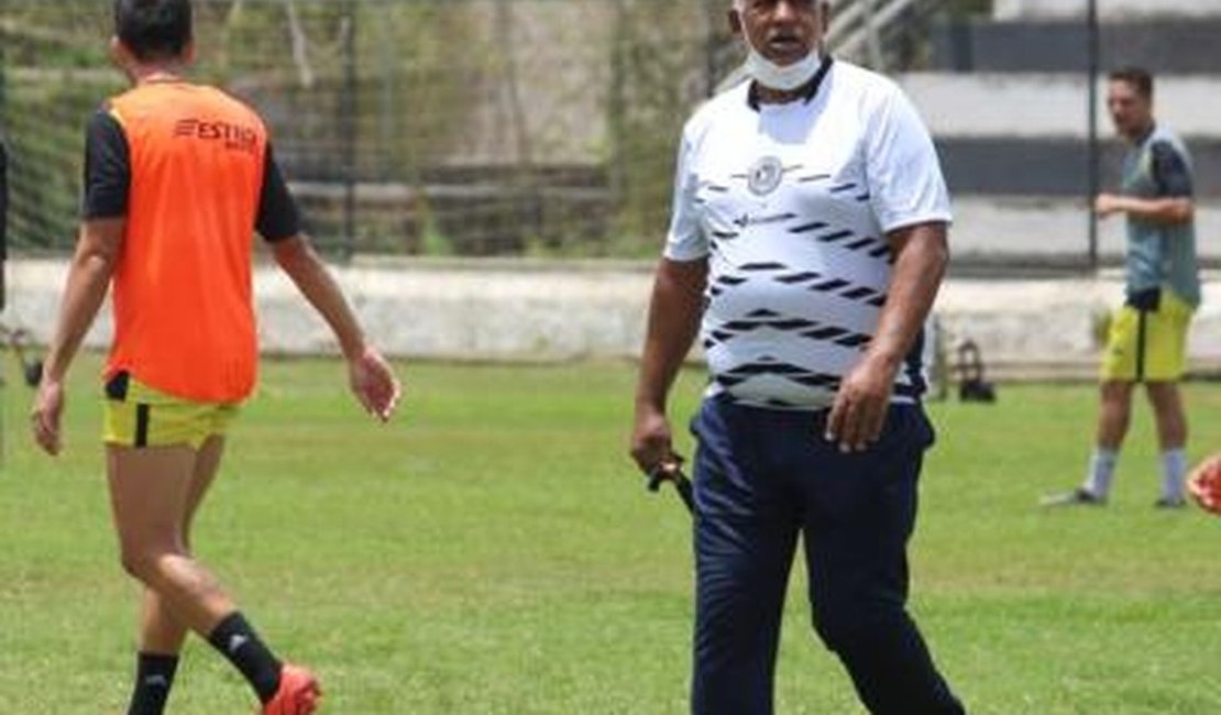 Ademir Fonseca aguarda regularização de jogadores no ASA