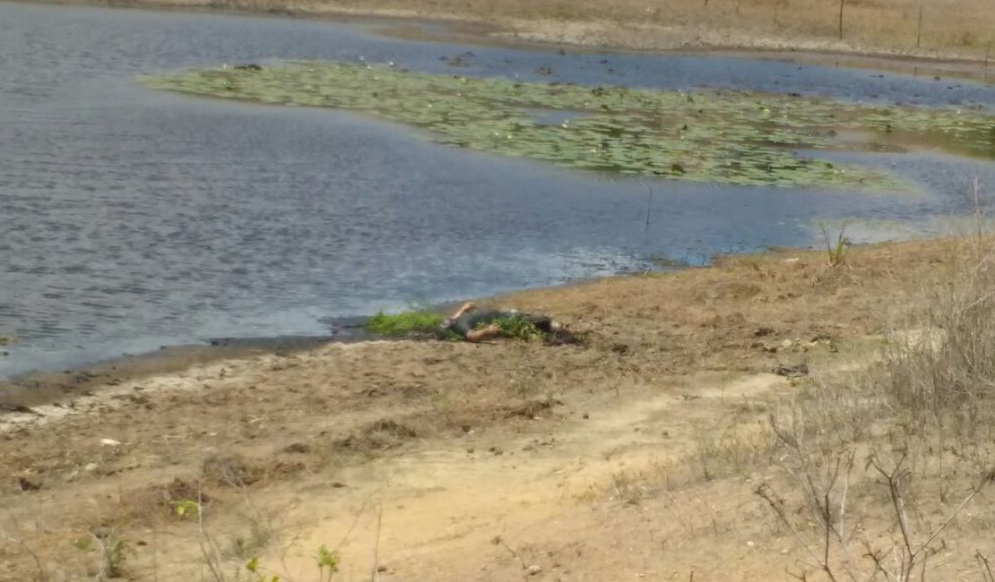 [Vídeo] Corpo é encontrado boiando em estado de decomposição na barragem da Magnú