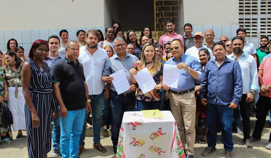 Fernanda Cavalcanti assina ordem de serviço de reforma de escola em São Luís