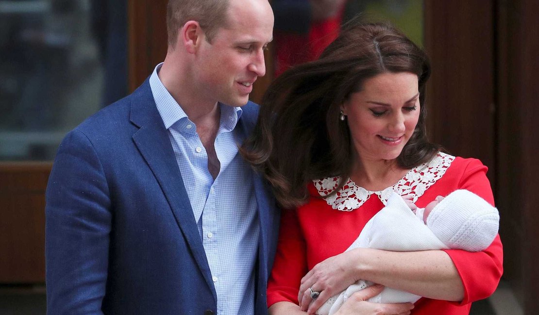 Família Real divulga fotos de Louis, 3º filho de William e Kate