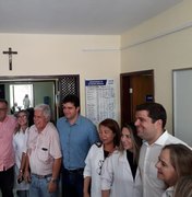 Rui Palmeira entrega quadra poliesportiva e unidade de saúde na parte alta de Maceió
