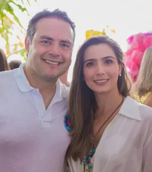 Renan Filho deve escolher sua esposa como suplente ao senado, diz colunista