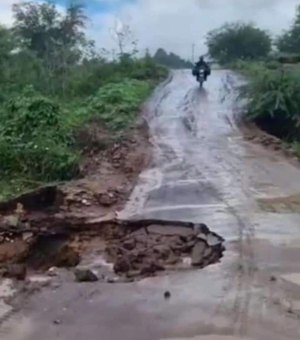 Estradas de Palmeira dos Índios sofrem com fortes chuvas