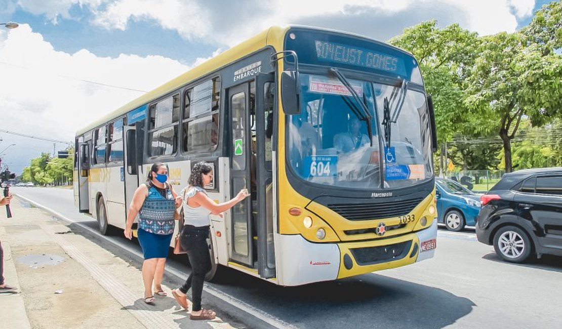 Ônibus registram quase 24 mil embarques no primeiro domingo de passe livre em Maceió