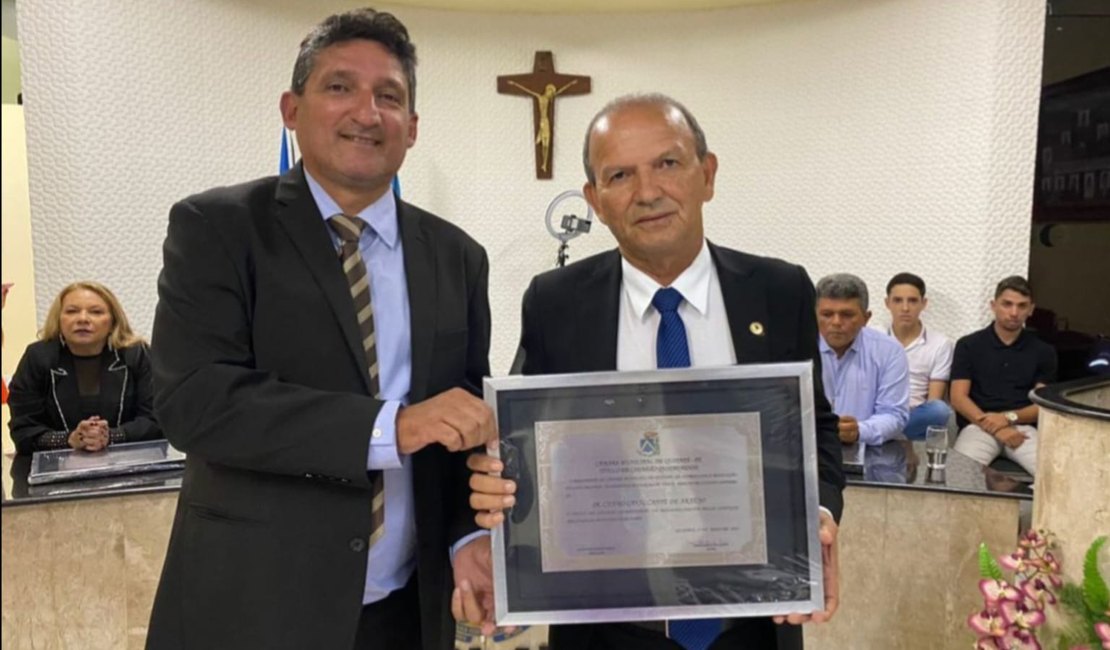 Cícero Cavalcante recebe título de Cidadão Honorário de Quipapá-PE