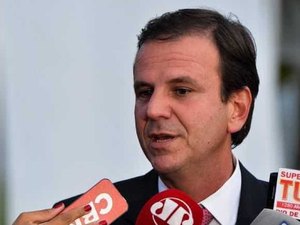 Eduardo Paes assina projeto de lei para reforma de São Januário e confirma negociações com Fluminense
