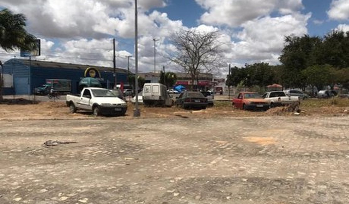 Dois funcionários do DER de Arapiraca são presos por venda de veículos apreendidos