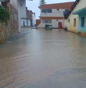 Fortes chuvas castigam cidades do litoral Norte de Alagoas