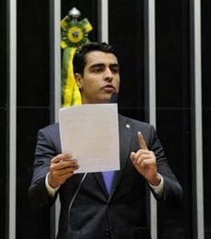 Aliança nacional faz Alfredo Gaspar perder o DEM para JHC 