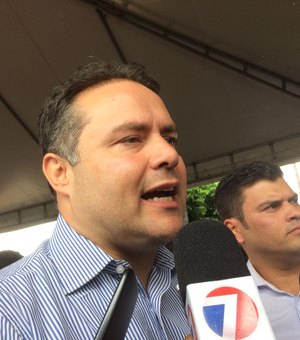 Renan Filho quer eleger 14 estaduais e cinco federais 