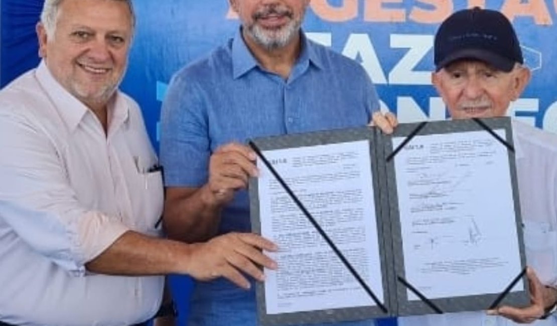 Arthur Lira garante mais 200 casas na Barra de São Miguel. Presidente da Caixa vem a AL para assinatura de contrato