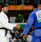 Judoca que se recusou a cumprimentar israelense é excluído da Rio-2016