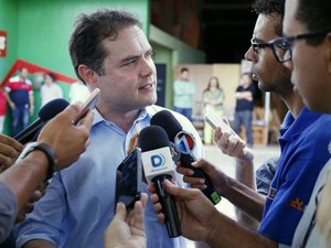 [Vídeo] Renan Filho endurece discurso contra grevistas: “maiores salários”