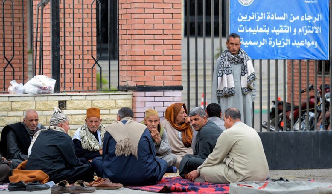 Número de mortos em mesquita no Egito sobe para 305