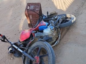 Homem morre após colidir motocicleta contra cerca de arame farpado em Junqueiro
