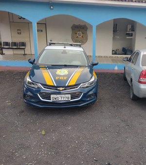 Motorista causa colisão e tenta fugir da polícia em Palmeira