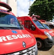 Capotamento deixa três pessoas feridas no bairro do Vergel