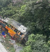 Acidente de ônibus no Paraná deixa 19 mortos