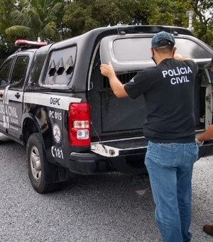 Polícia Civil prende homem que usava simulacro de arma para roubar em Maceió