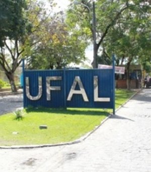 Ufal não recebe repasse do MEC e atrasa salários de bolsistas