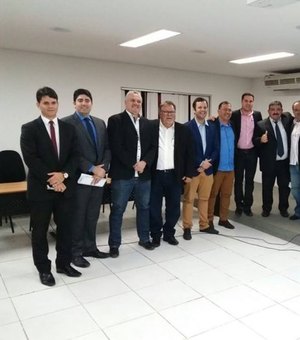 Vereadores de Murici decidem diminuir tempo de férias por unanimidade