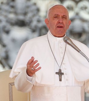 Papa denuncia 'agruras e desafios diários' dos católicos na China