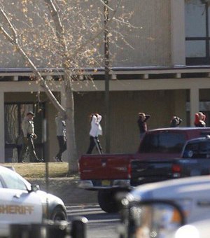 Tiroteio em escola do Novo México deixa três mortos
