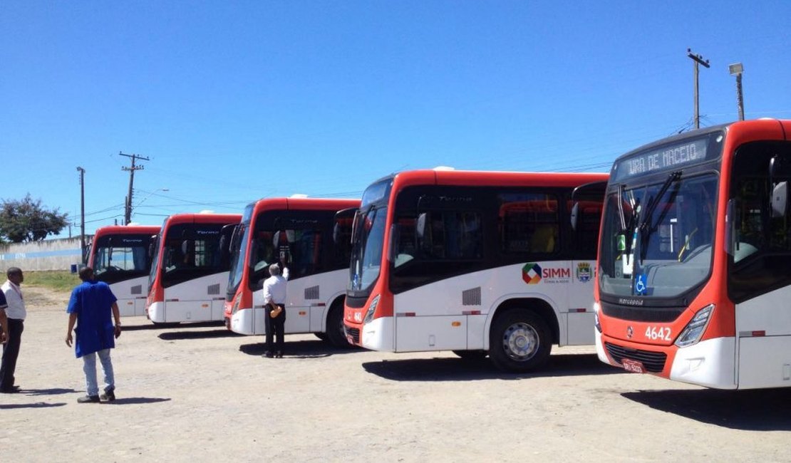 Linha de ônibus que liga Forene a Ponta Verde começa a operar nesta segunda (18)