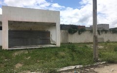 Obra abandonada no bairro Planalto