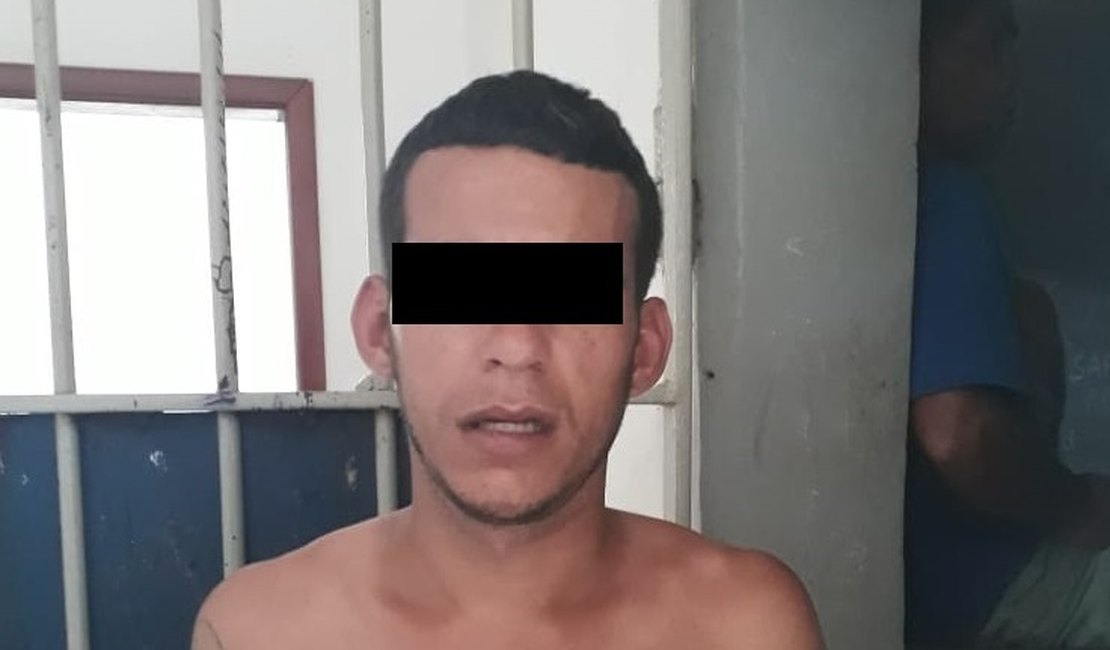 Jovem assalta mercadinho e faz clientes reféns em São Miguel dos Campos