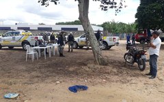 Seis carros e 18 motocicletas foram retirados de circulação em Arapiraca 