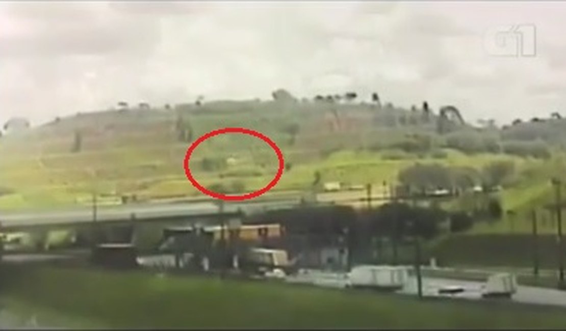 Vídeo mostra acidente com helicóptero que matou Boechat e piloto