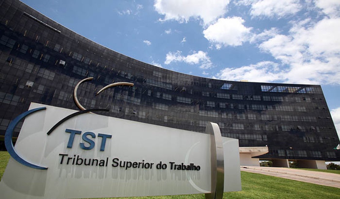 Lei da Terceirização não vale para contratos encerrados antes da norma, diz TST