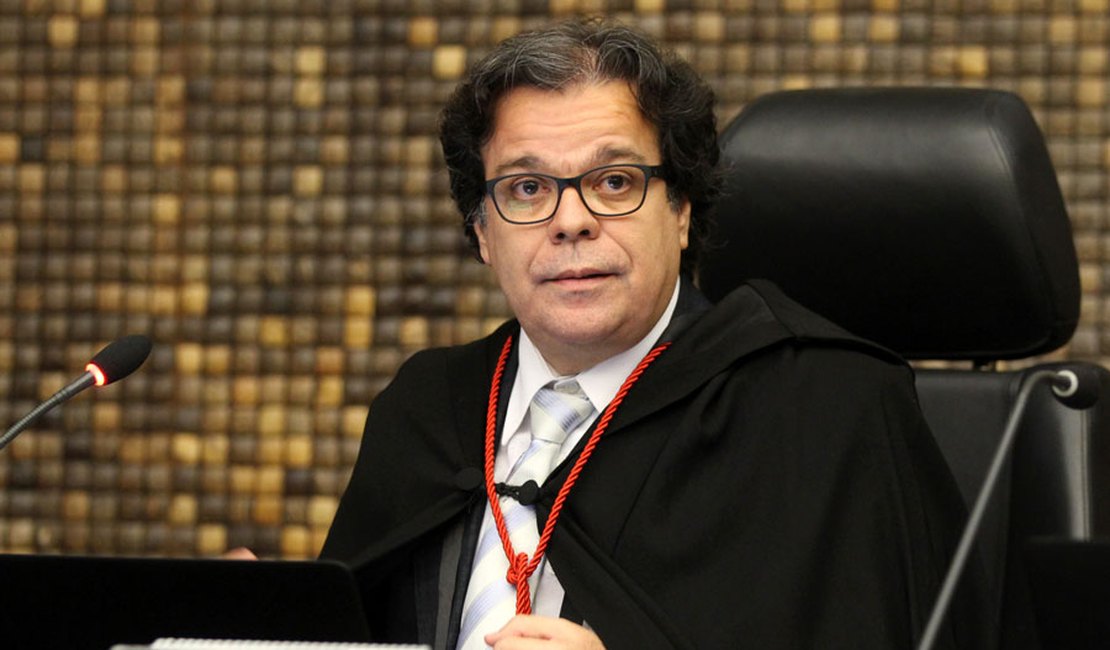 Tutmés Airan virá réu em caso de injúria e difamação no STJ