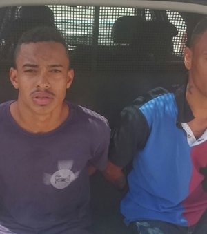 Após denúncia anônima, polícia prende dupla suspeita de tráfico de drogas na Vila Brejal
