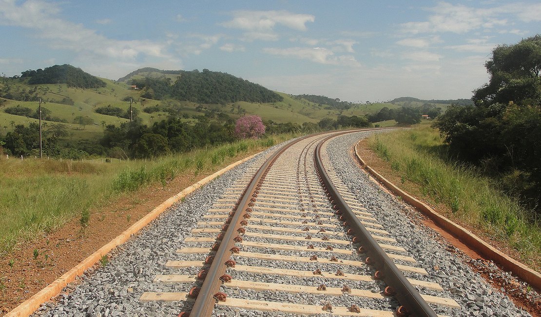 Novos contratos de ferrovias devem prever direito de passagem de terceiros, sugerem debatedores