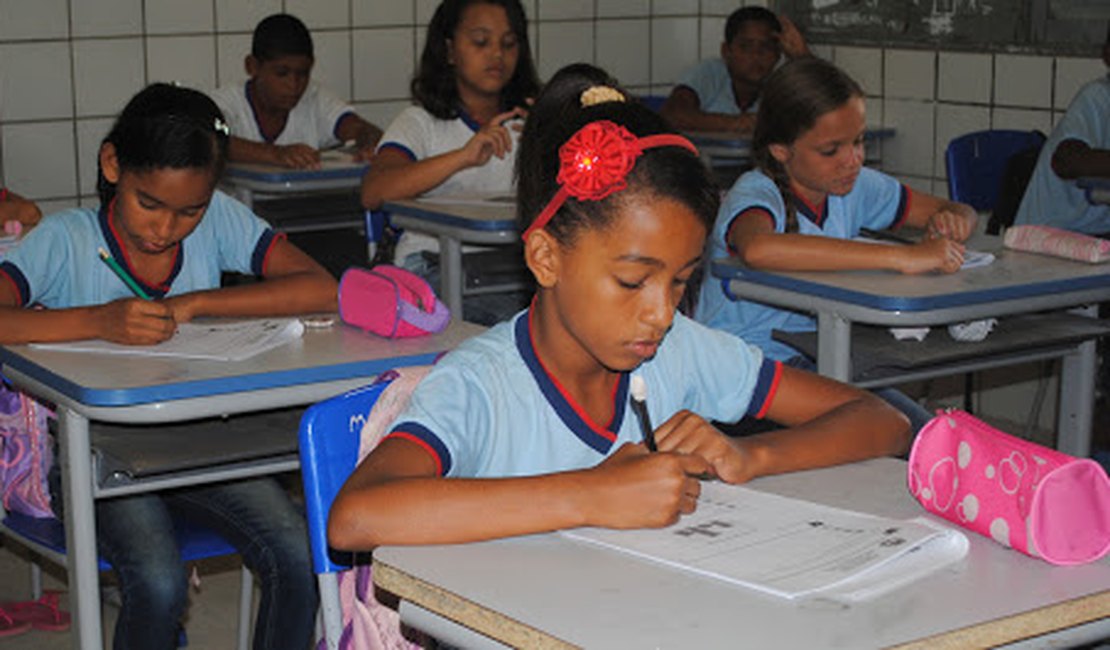 Matrículas nas escolas públicas e AL crescem em todas as etapas de ensino, aponta IBGE
