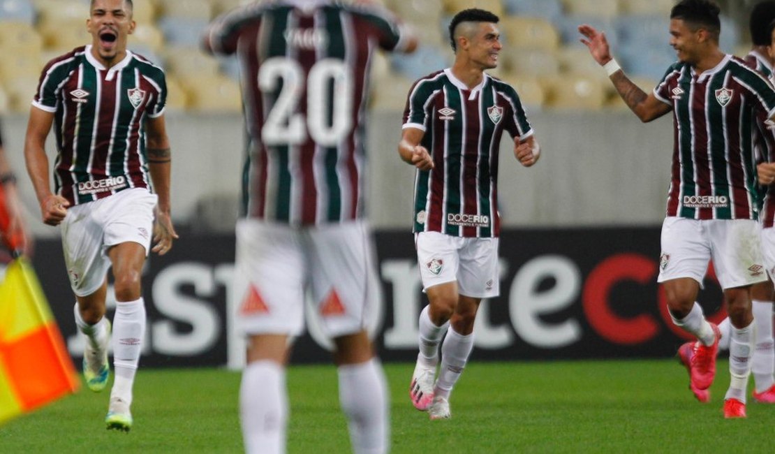 Fluminense vence Flamengo nos pênaltis e adia decisão do Carioca