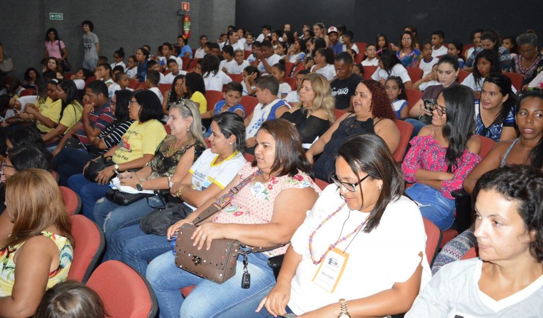 Alunos participam da 8ª edição do Soletrando Educa Maceió