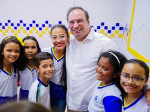 Prefeito Luciano entrega escola e amplia educação inclusiva em Arapiraca