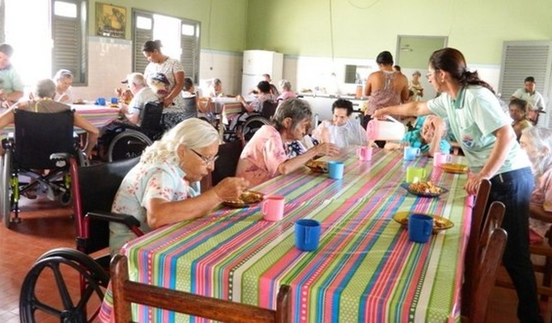 Com 45 anos de atuação, Casa dos Velhinhos em Arapiraca precisa de mais doações